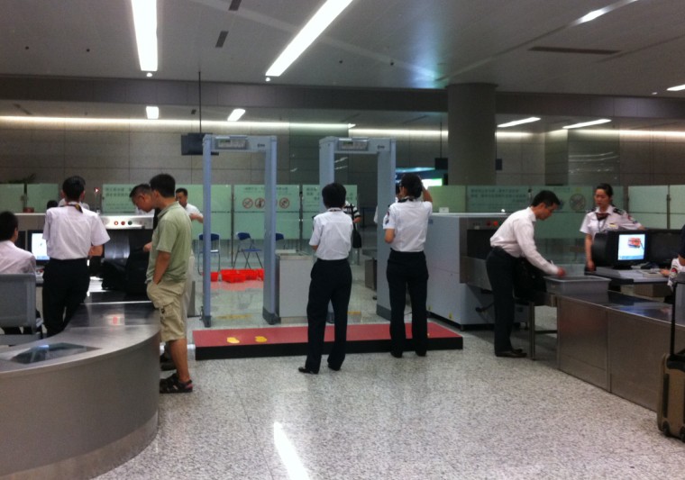 上海虹橋機(jī)場金屬安檢門